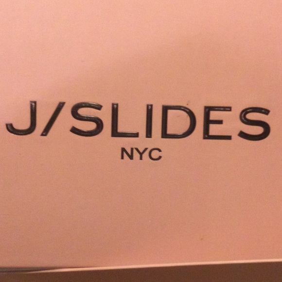 ❤️PRETTY❤️LACEE SNEAKERS - Picture 9 of 10